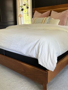 Design Within Reach White Linen/Cotton Duvet Cover